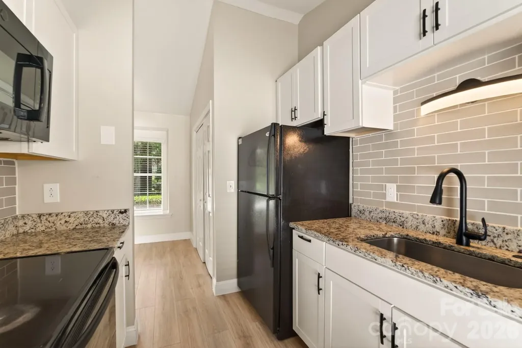 2705 Tiergarten Lane Charlotte NC 28210