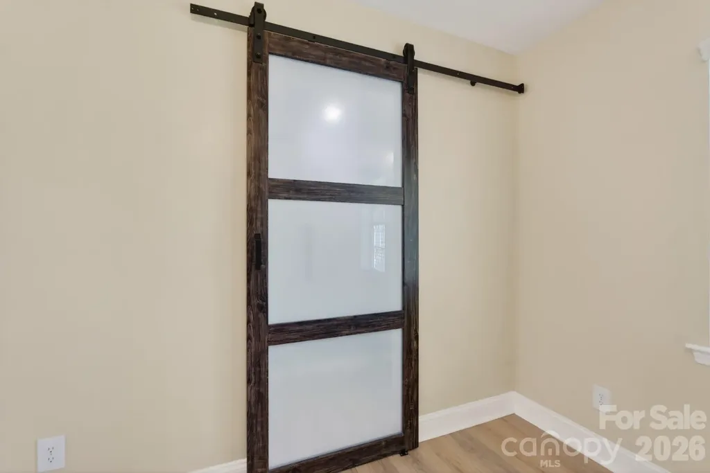2705 Tiergarten Lane Charlotte NC 28210