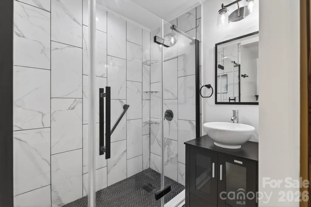 2705 Tiergarten Lane Charlotte NC 28210