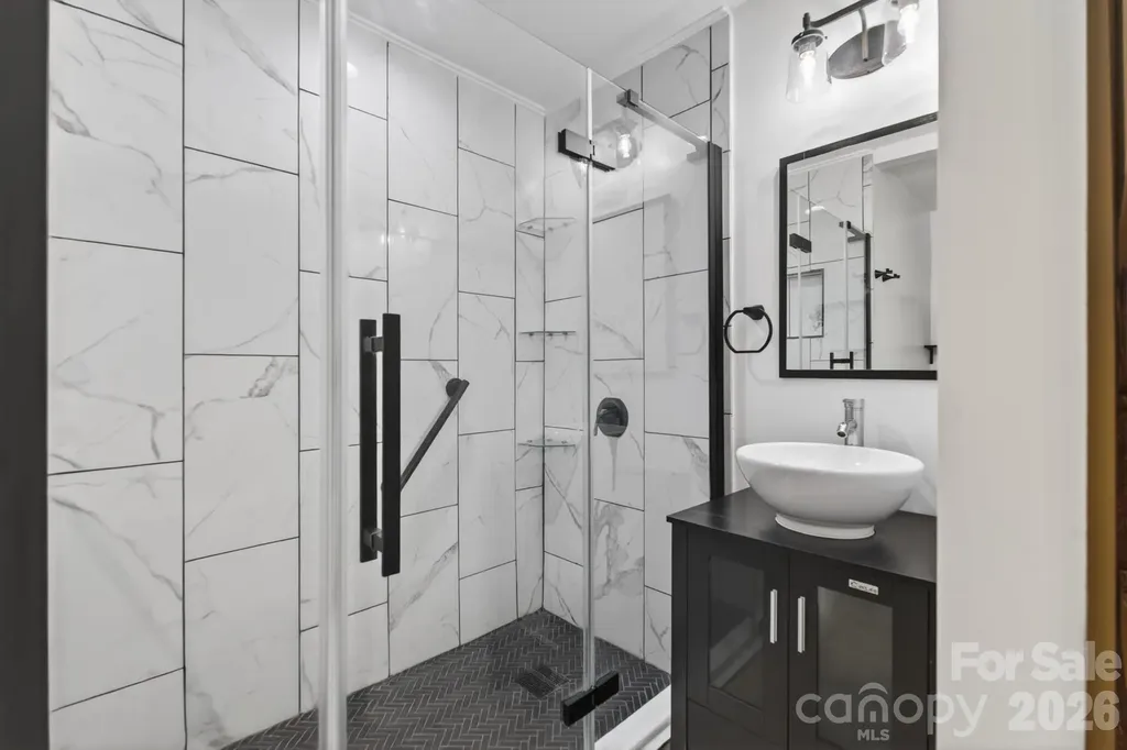 2705 Tiergarten Lane Charlotte NC 28210