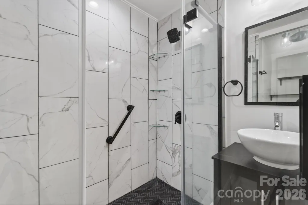2705 Tiergarten Lane Charlotte NC 28210
