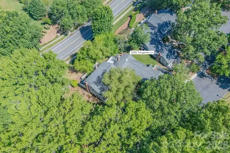 2705 Tiergarten Lane Charlotte NC 28210