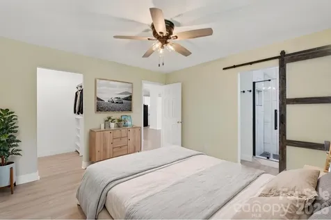 2705 Tiergarten Lane Charlotte NC 28210