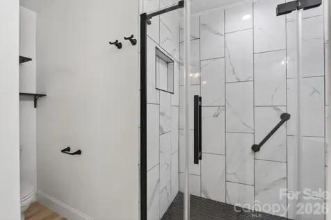 2705 Tiergarten Lane Charlotte NC 28210