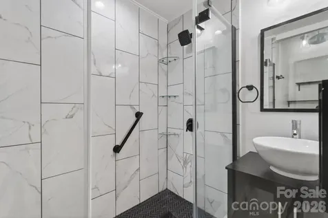 2705 Tiergarten Lane Charlotte NC 28210
