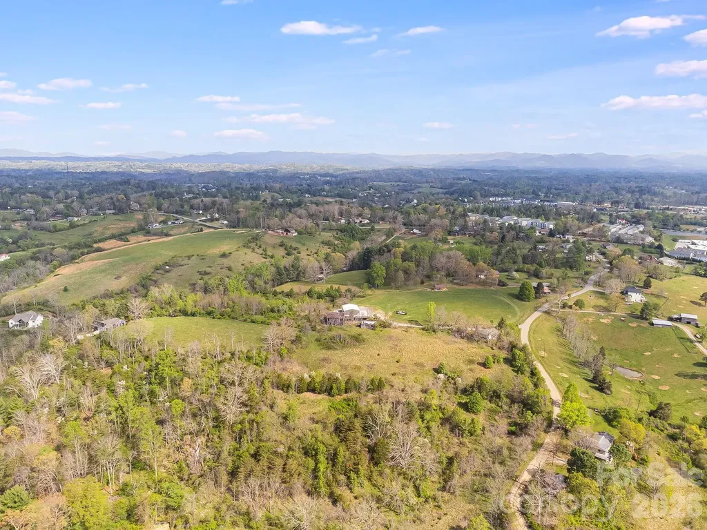 47 Gill Branch Road Weaverville NC 28787