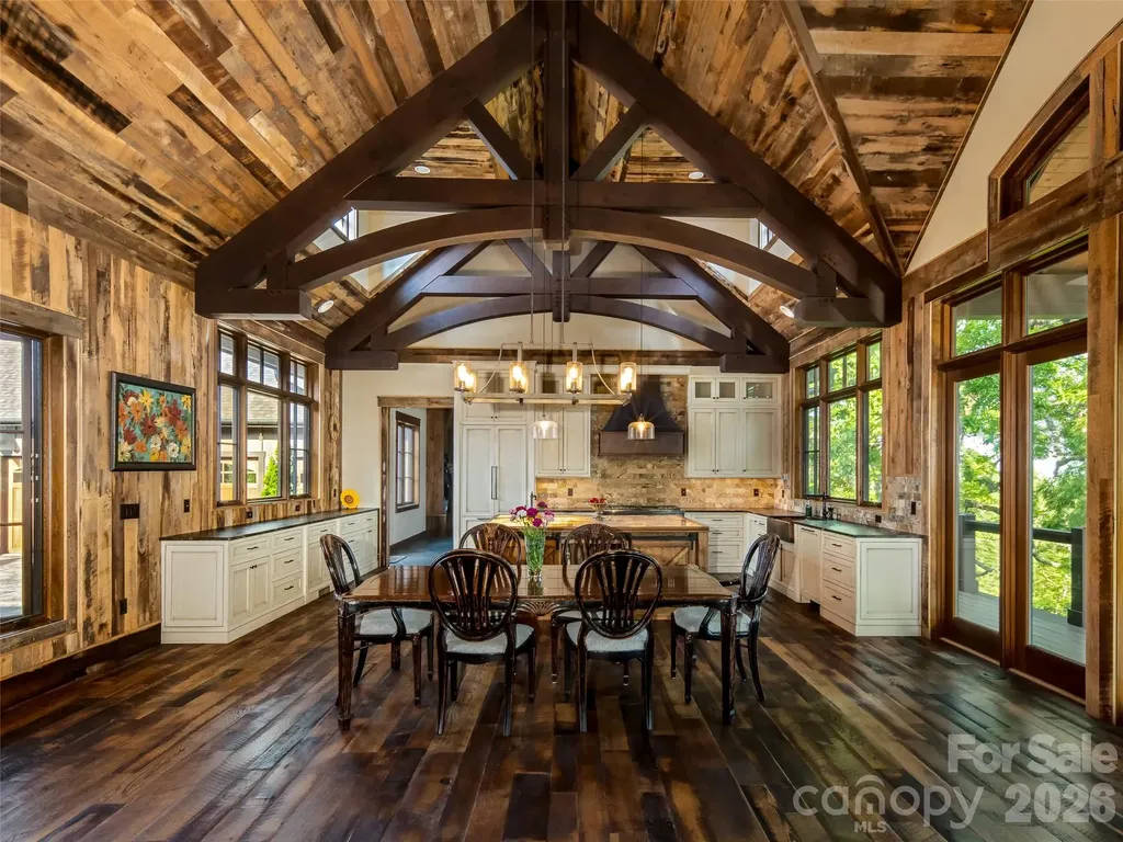93 N Snow Ridge Drive Hendersonville NC 28792