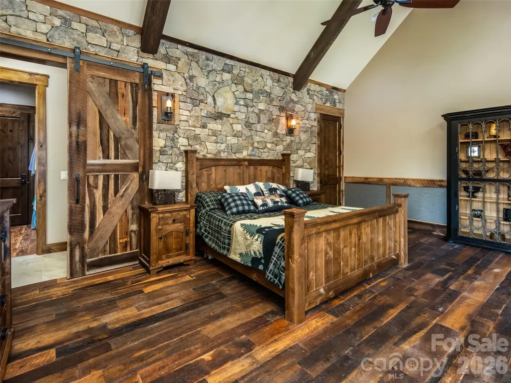 93 N Snow Ridge Drive Hendersonville NC 28792
