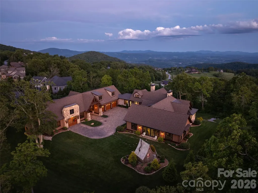 93 N Snow Ridge Drive Hendersonville NC 28792