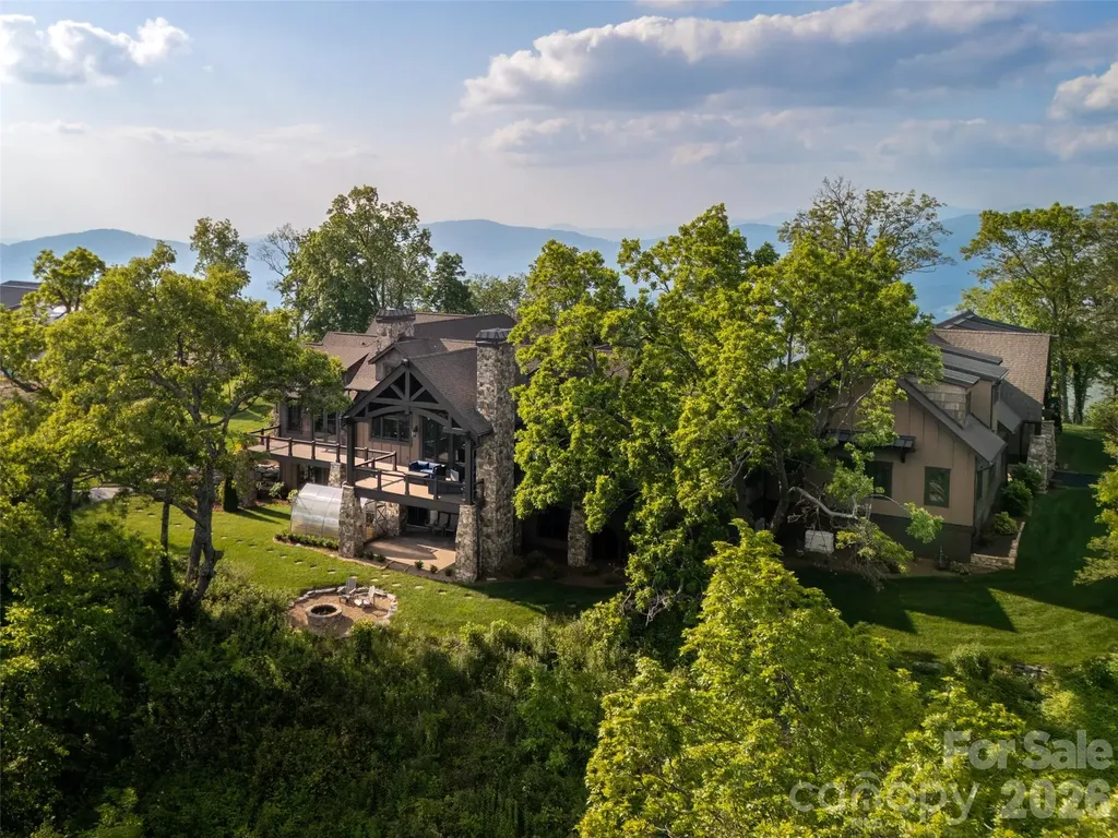 93 N Snow Ridge Drive Hendersonville NC 28792