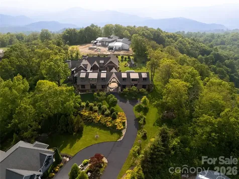 93 N Snow Ridge Drive Hendersonville NC 28792