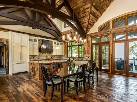 93 N Snow Ridge Drive Hendersonville NC 28792