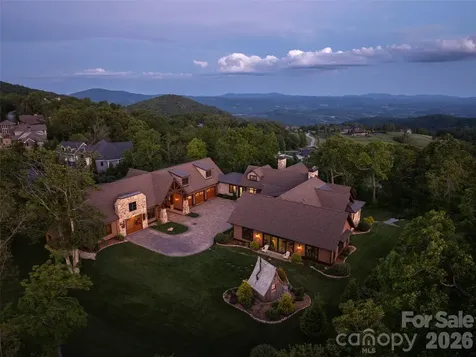 93 N Snow Ridge Drive Hendersonville NC 28792