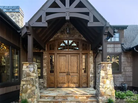 93 N Snow Ridge Drive Hendersonville NC 28792