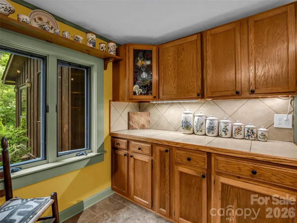 2212 Green River Road Zirconia NC 28790