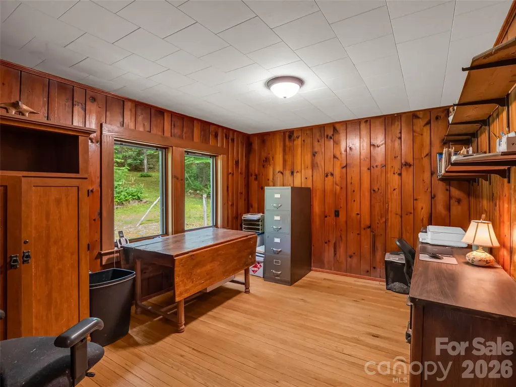 2212 Green River Road Zirconia NC 28790