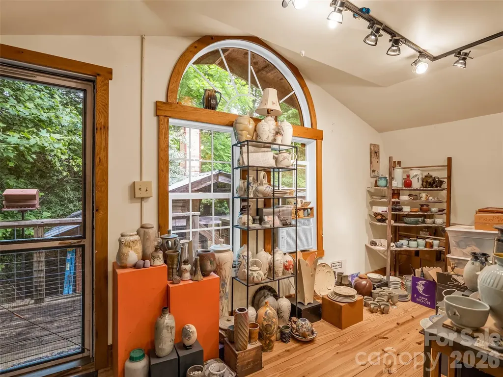 2212 Green River Road Zirconia NC 28790