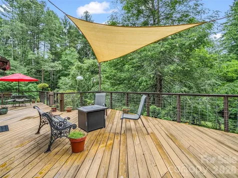 2212 Green River Road Zirconia NC 28790