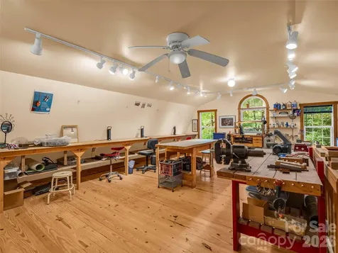 2212 Green River Road Zirconia NC 28790
