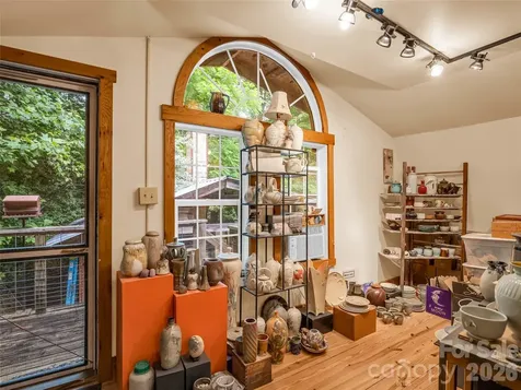 2212 Green River Road Zirconia NC 28790