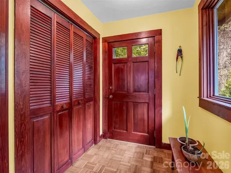 2212 Green River Road Zirconia NC 28790
