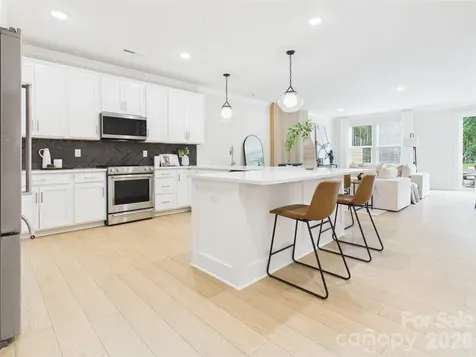 2641 Ravencroft Drive Charlotte NC 28208