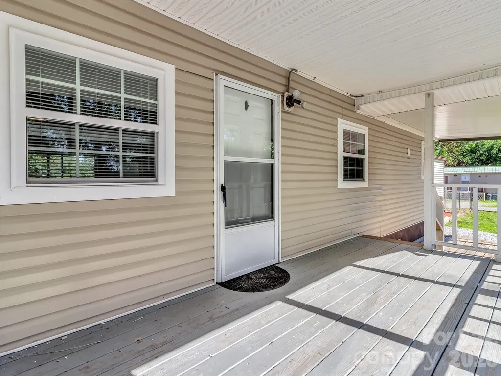 133 Kristey Lane Hendersonville NC 28792