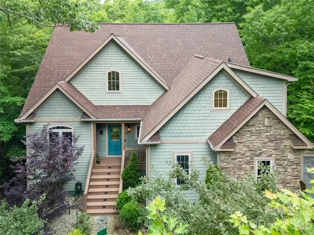 72 Tludatsi Court Brevard NC 28712