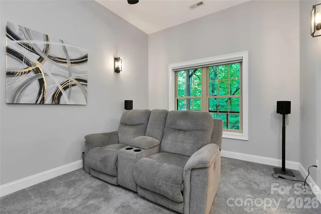72 Tludatsi Court Brevard NC 28712
