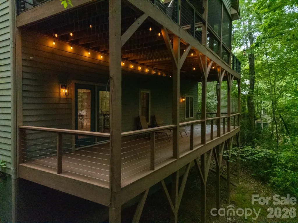 72 Tludatsi Court Brevard NC 28712