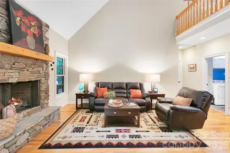 72 Tludatsi Court Brevard NC 28712