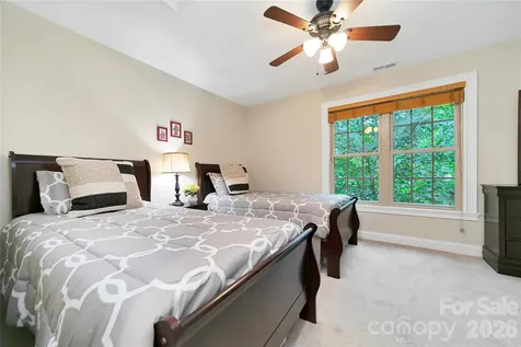 72 Tludatsi Court Brevard NC 28712