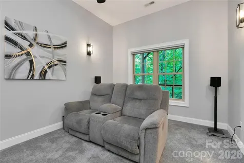 72 Tludatsi Court Brevard NC 28712