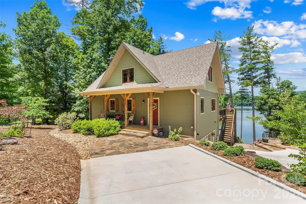 590 Larkhaven Drive Nebo NC 28761
