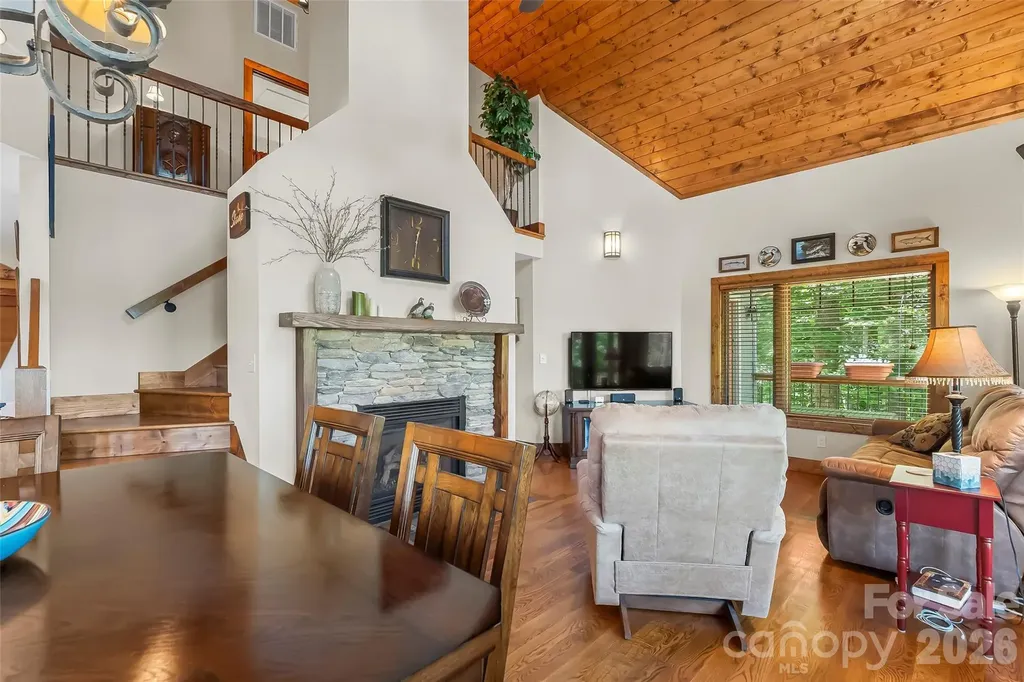590 Larkhaven Drive Nebo NC 28761