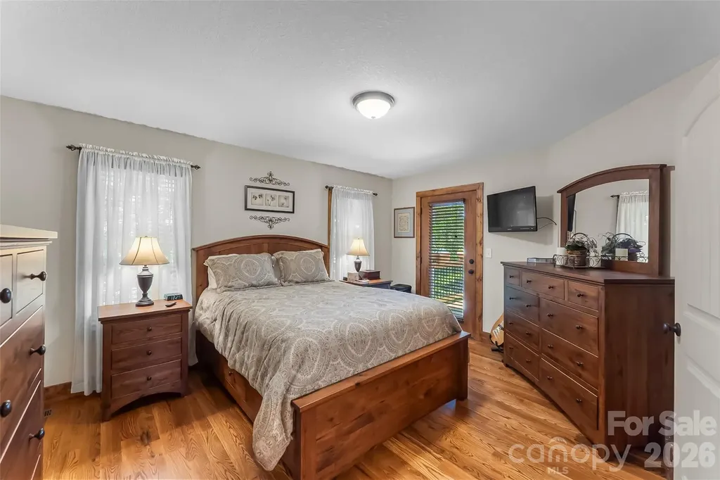 590 Larkhaven Drive Nebo NC 28761