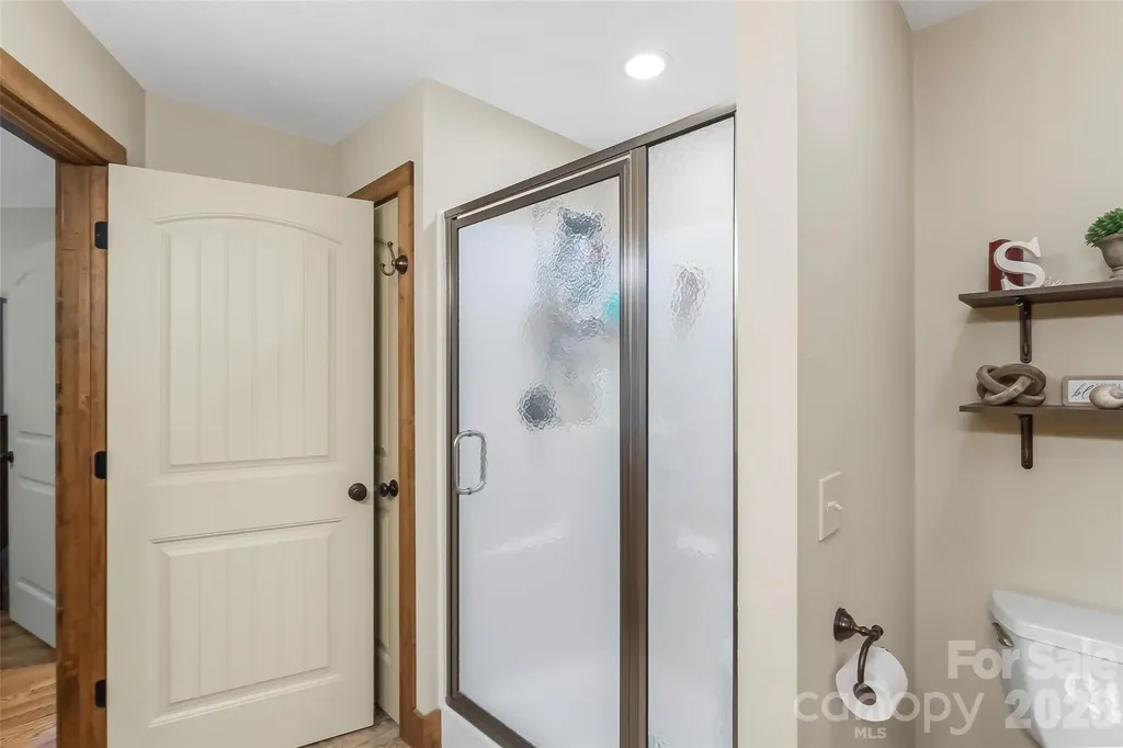 590 Larkhaven Drive Nebo NC 28761