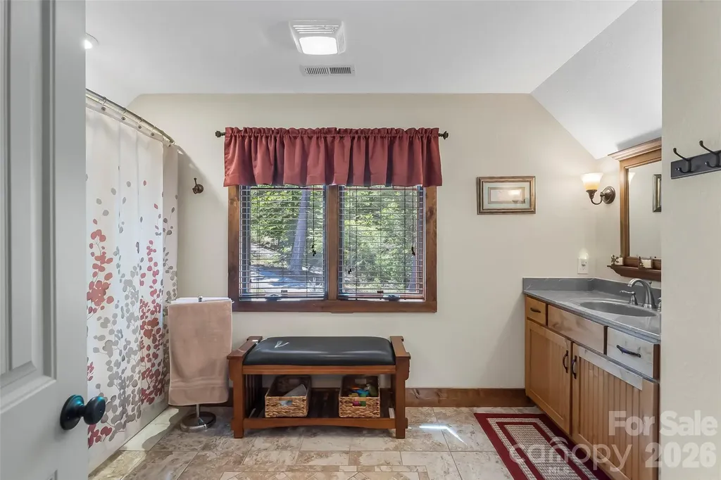 590 Larkhaven Drive Nebo NC 28761