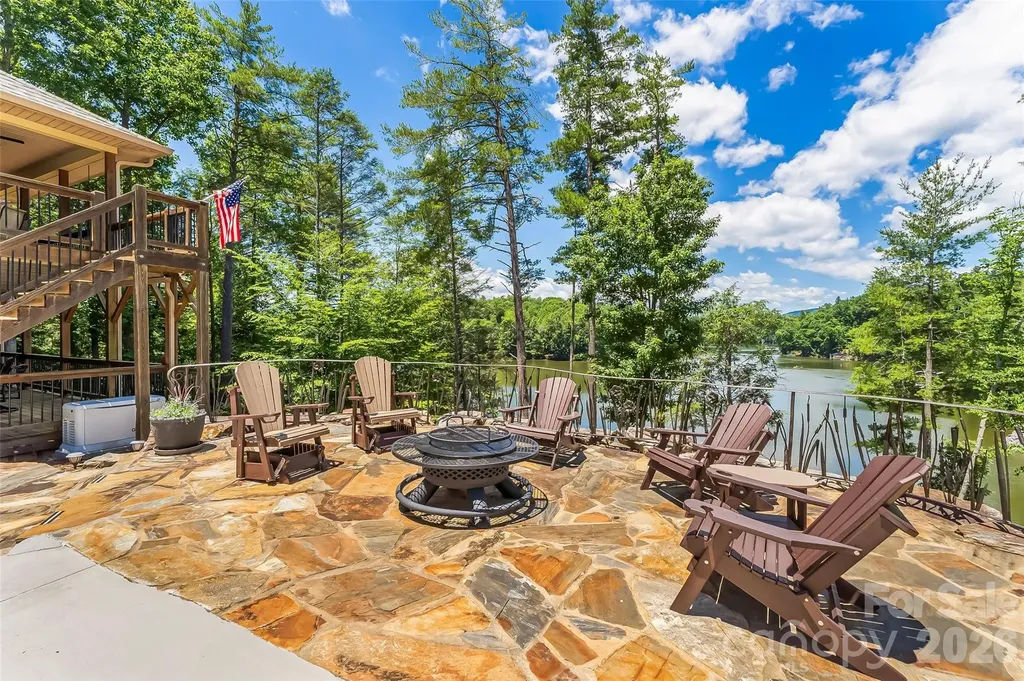 590 Larkhaven Drive Nebo NC 28761