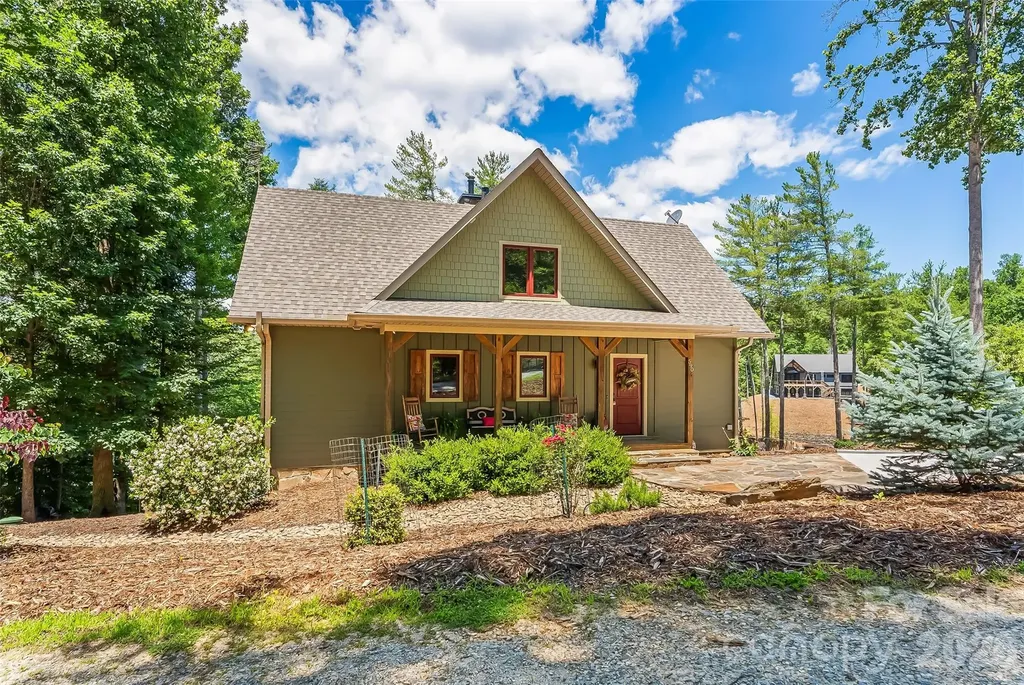 590 Larkhaven Drive Nebo NC 28761