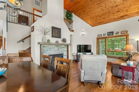 590 Larkhaven Drive Nebo NC 28761