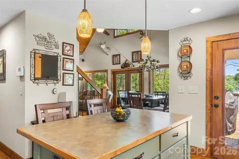 590 Larkhaven Drive Nebo NC 28761