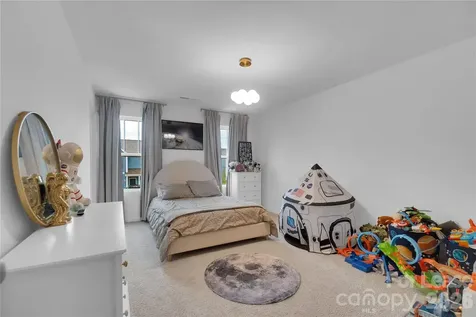 242 Lacewing Drive Charlotte NC 28214