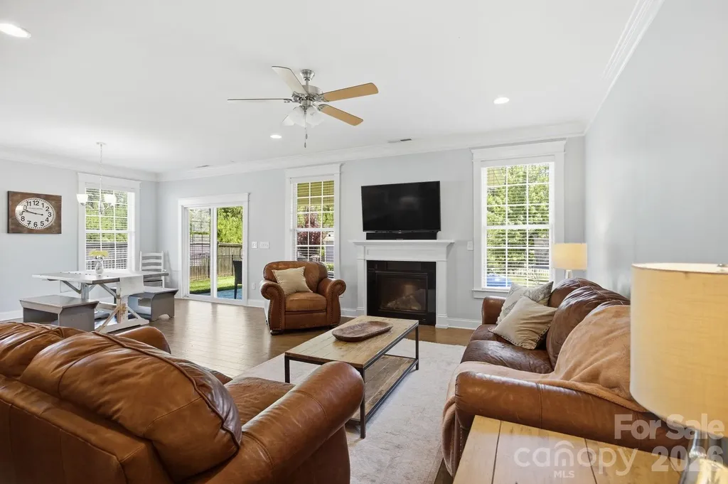 3026 Spinner Court Denver NC 28037