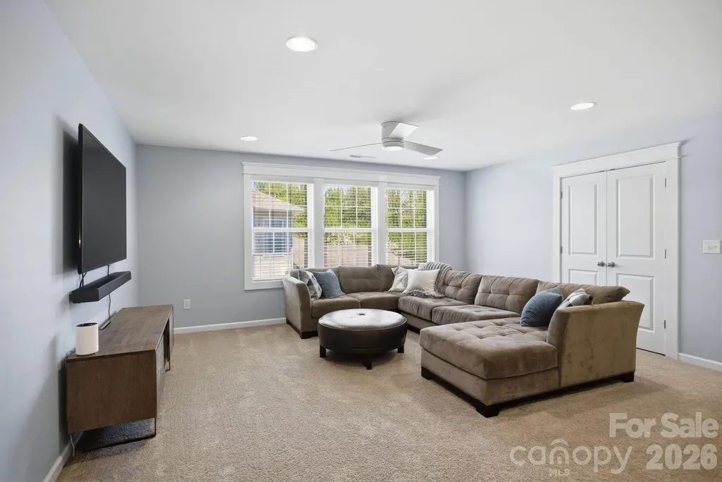 3026 Spinner Court Denver NC 28037