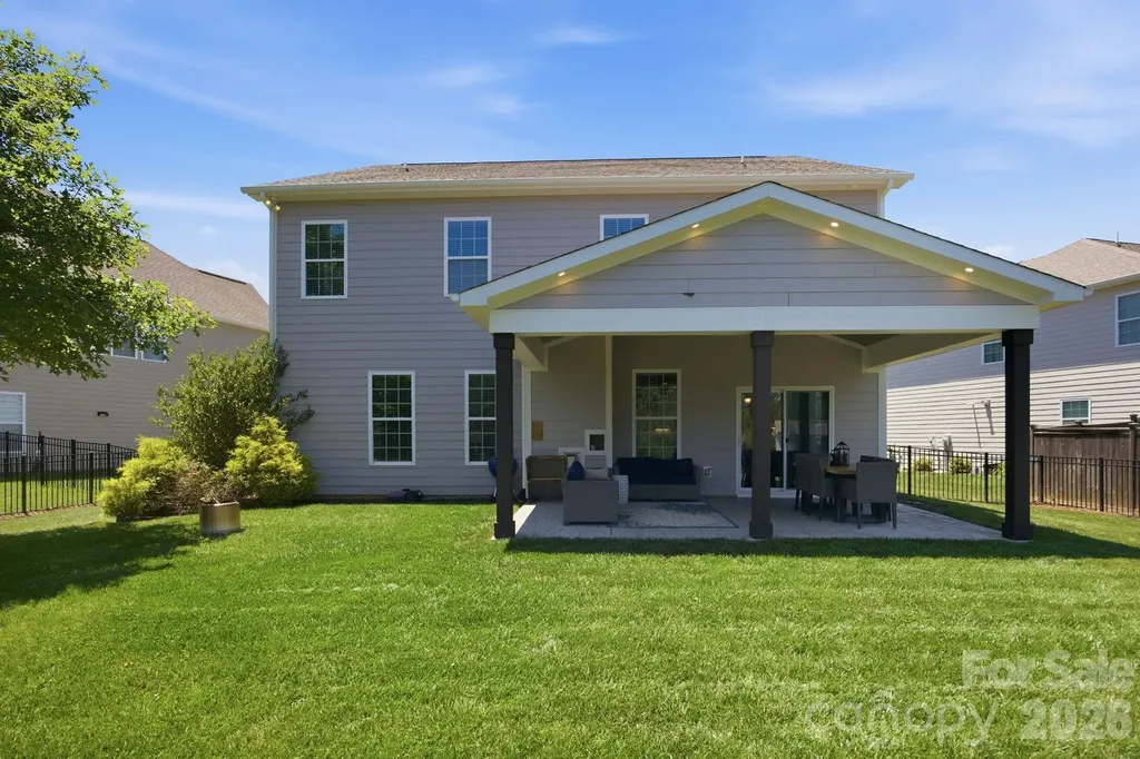 3026 Spinner Court Denver NC 28037