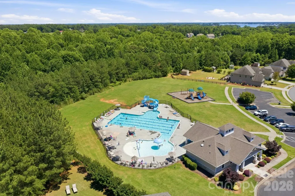 3026 Spinner Court Denver NC 28037