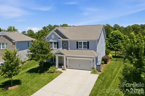 3026 Spinner Court Denver NC 28037