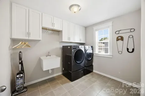 3026 Spinner Court Denver NC 28037