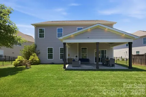 3026 Spinner Court Denver NC 28037